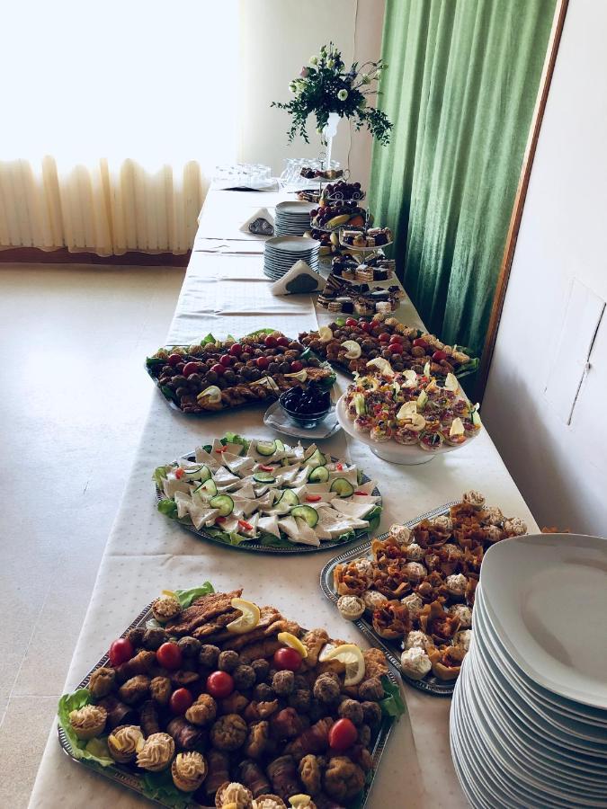 סיגישוארה Hotel Poenita מראה חיצוני תמונה