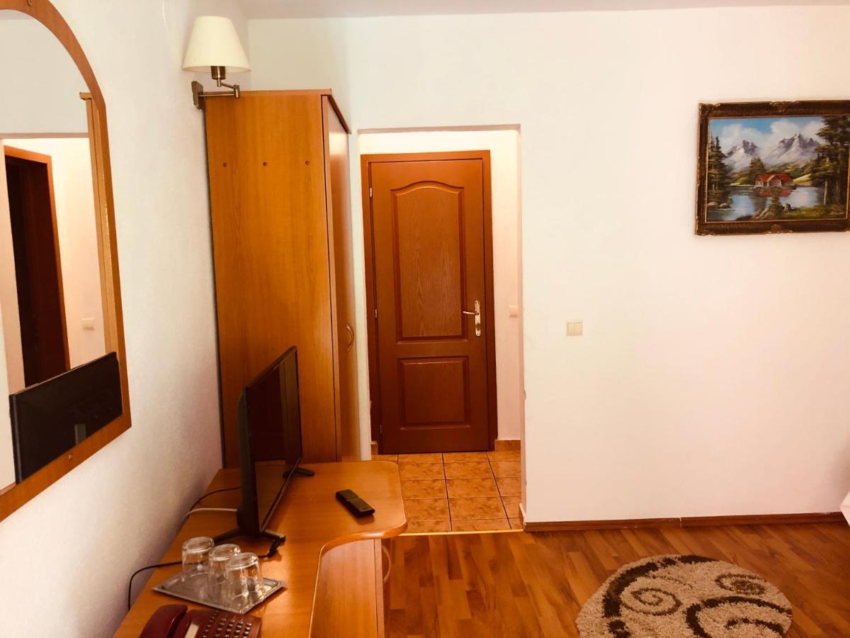 סיגישוארה Hotel Poenita מראה חיצוני תמונה